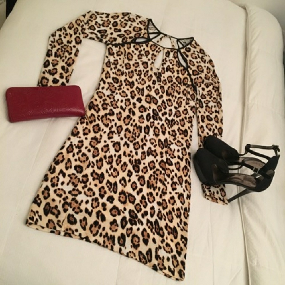 😍Guess Super Sexy Leopand Dress😍